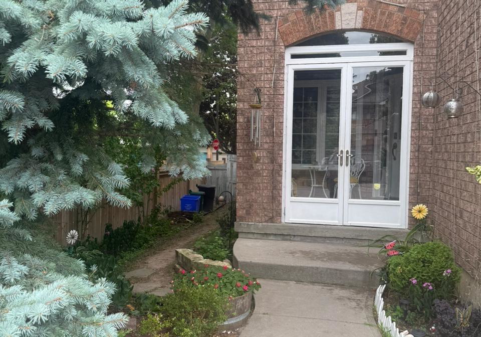 130-waller-street-whitby-ontario-e13793342