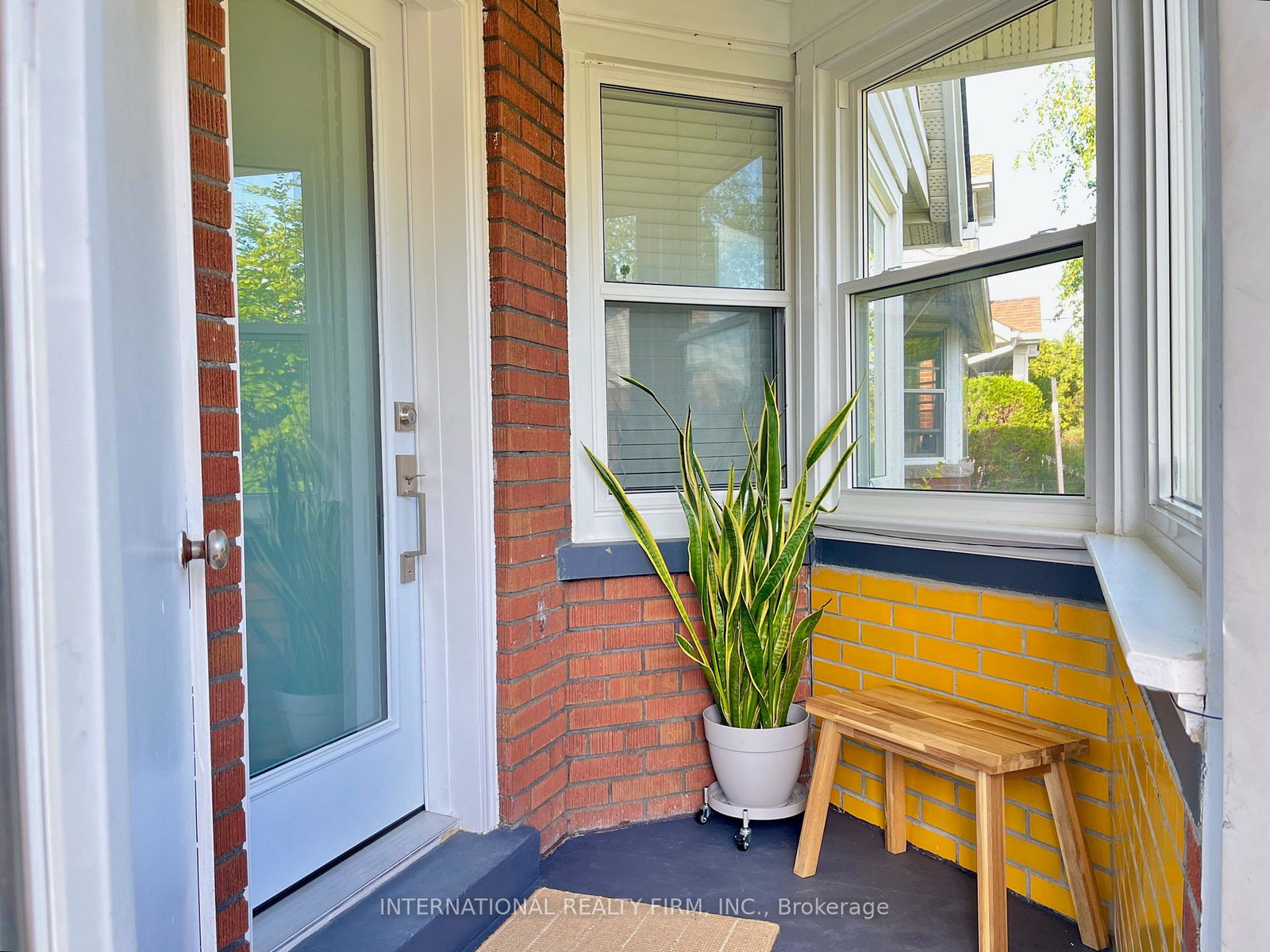 688-sammon-avenue-toronto-east-york-ontario-e13794580