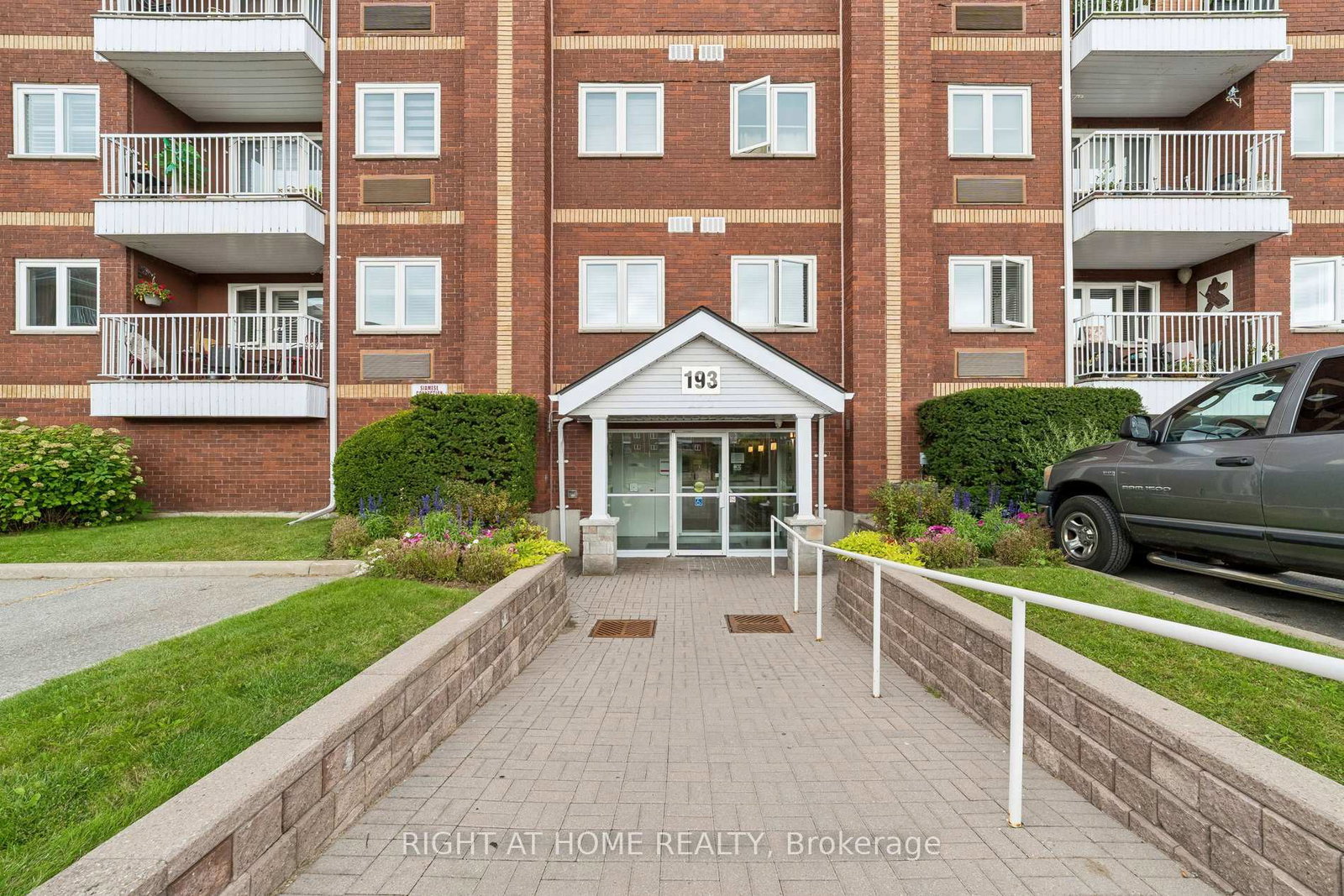 193-lake-driveway-drive-w-ajax-ontario-e13794758