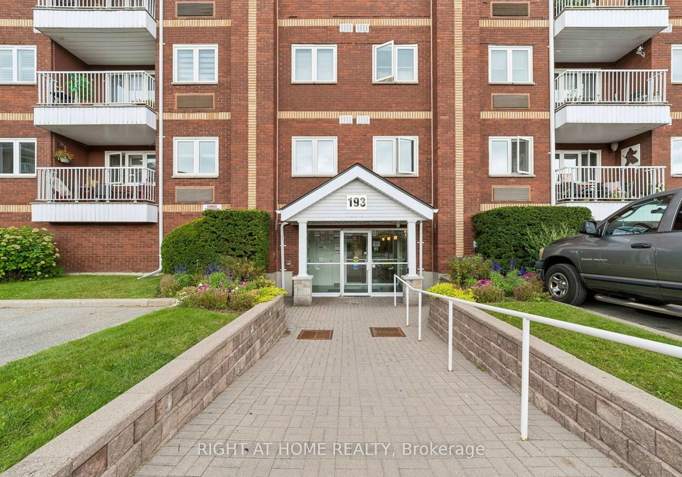193-lake-driveway-drive-w-ajax-ontario-e13794758