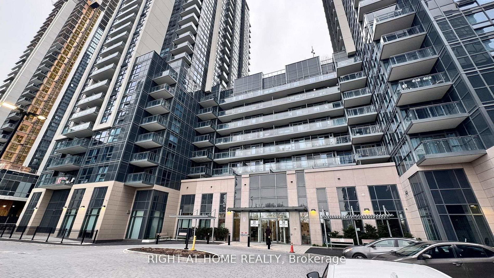 20-meadowglen-place-s-toronto-scarborough-ontario-e13794788