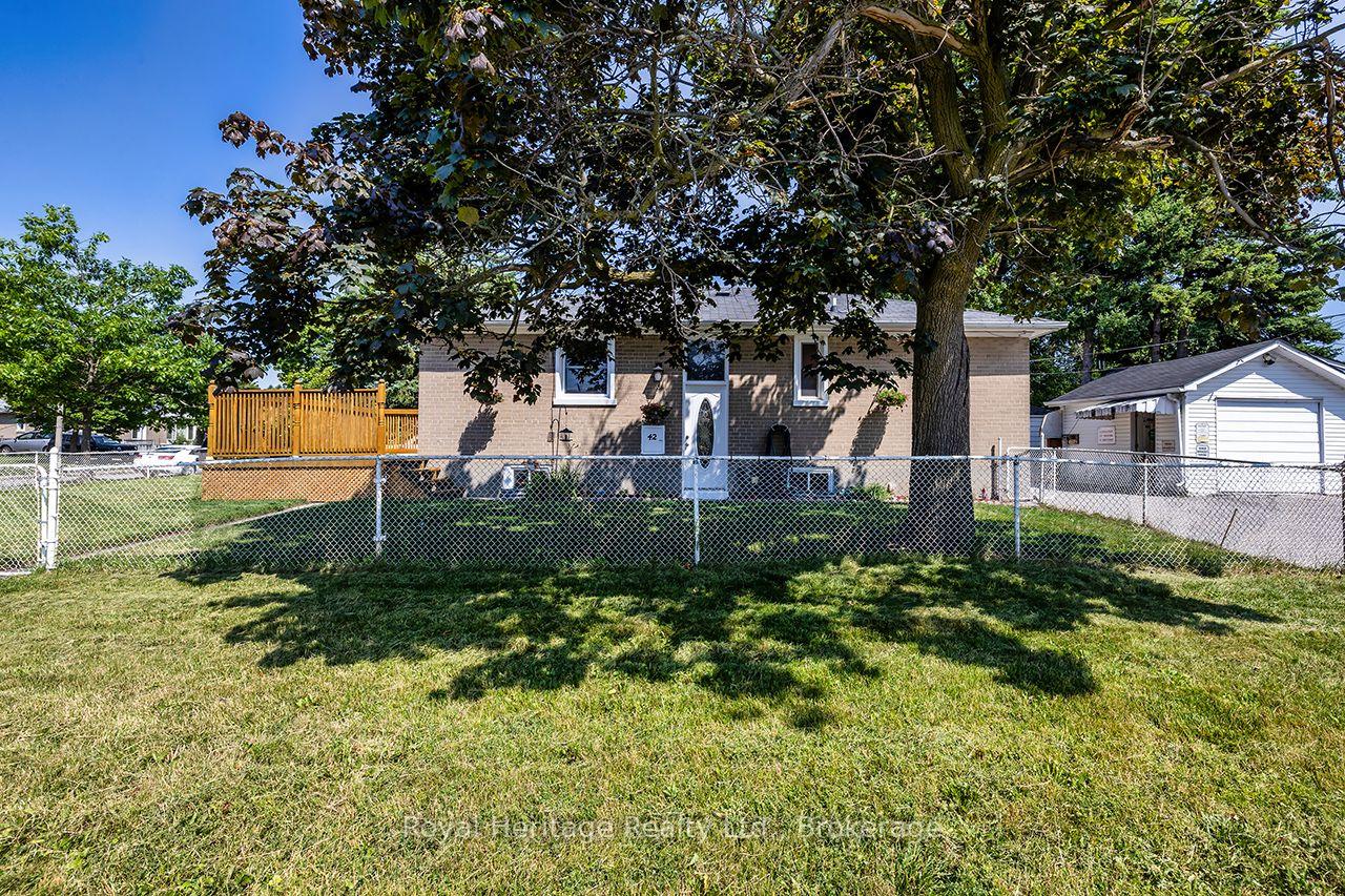 42-thorncroft-crescent-ajax-ontario-e13794880