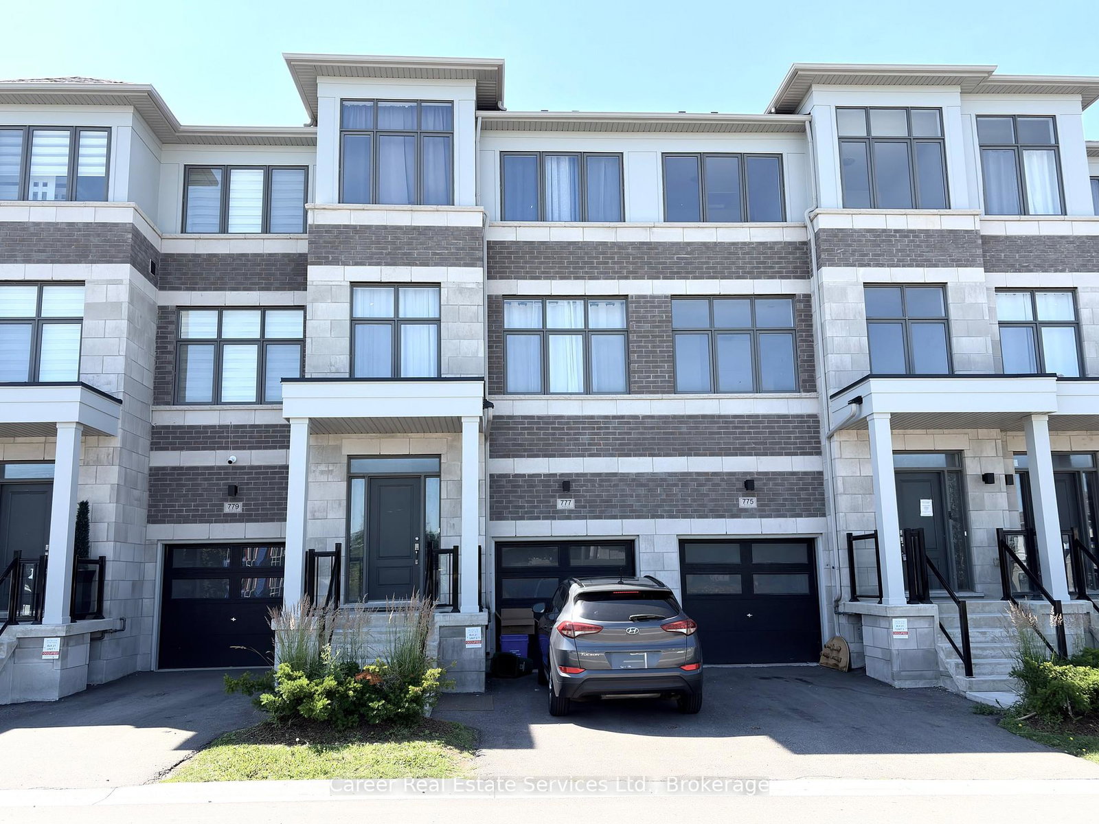 777-chinook-path-oshawa-ontario-e13795292