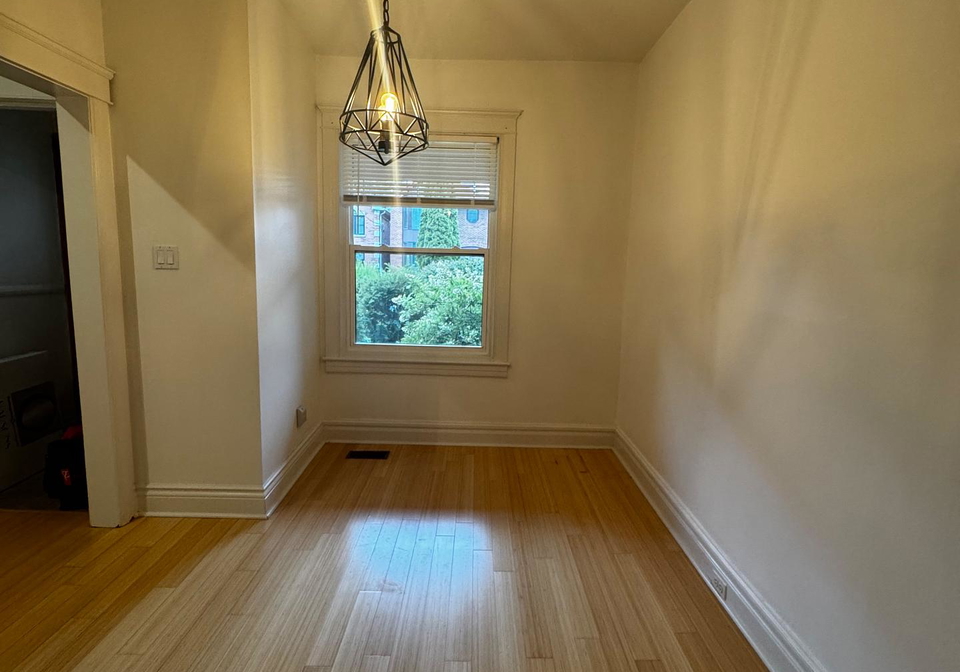 145-eaton-avenue-toronto-east-york-ontario-e13795880