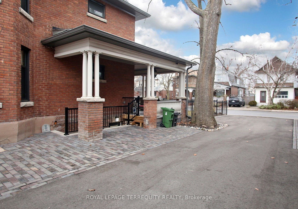 354-main-street-toronto-east-york-ontario-e13796252