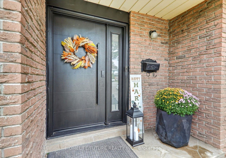 7-toms-court-whitby-ontario-e13796410
