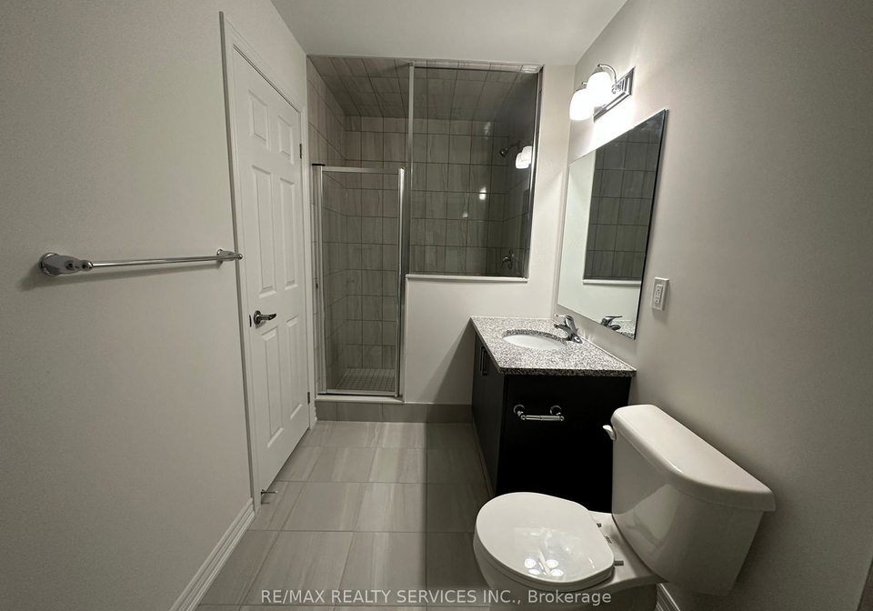 91-air-dancer-crescent-oshawa-ontario-e13796522