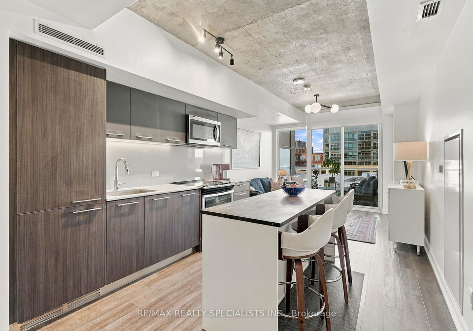 30-baseball-place-toronto-toronto-ontario-e13797328