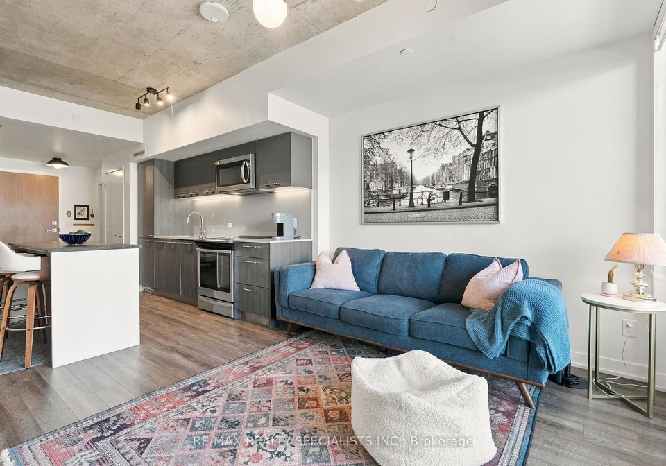 30-baseball-place-toronto-toronto-ontario-e13797328
