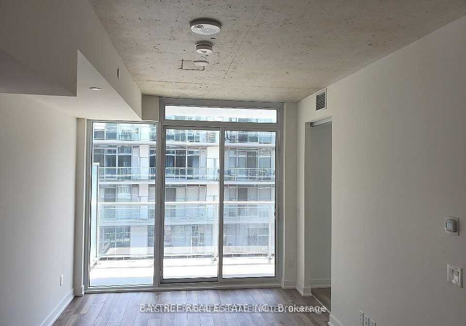 30-baseball-place-toronto-toronto-ontario-e13798118
