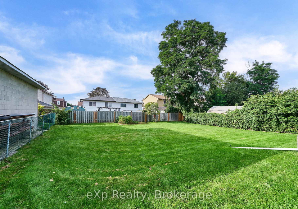 638-laval-court-oshawa-ontario-e13798208