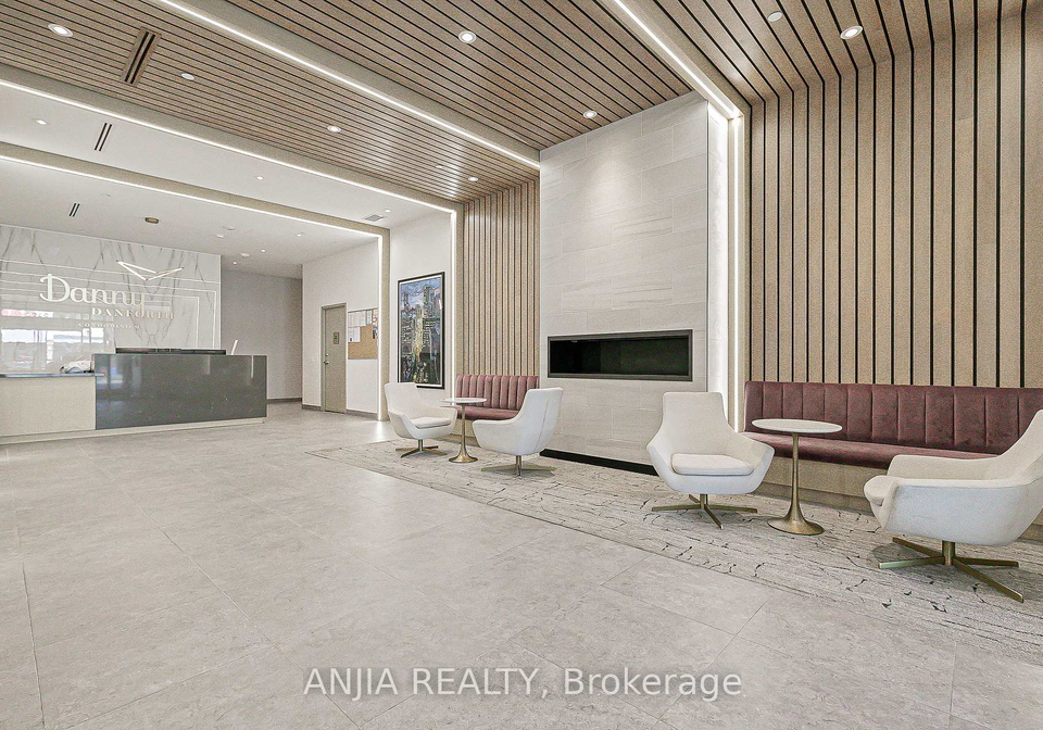 2369-danforth-avenue-toronto-toronto-ontario-e13798272