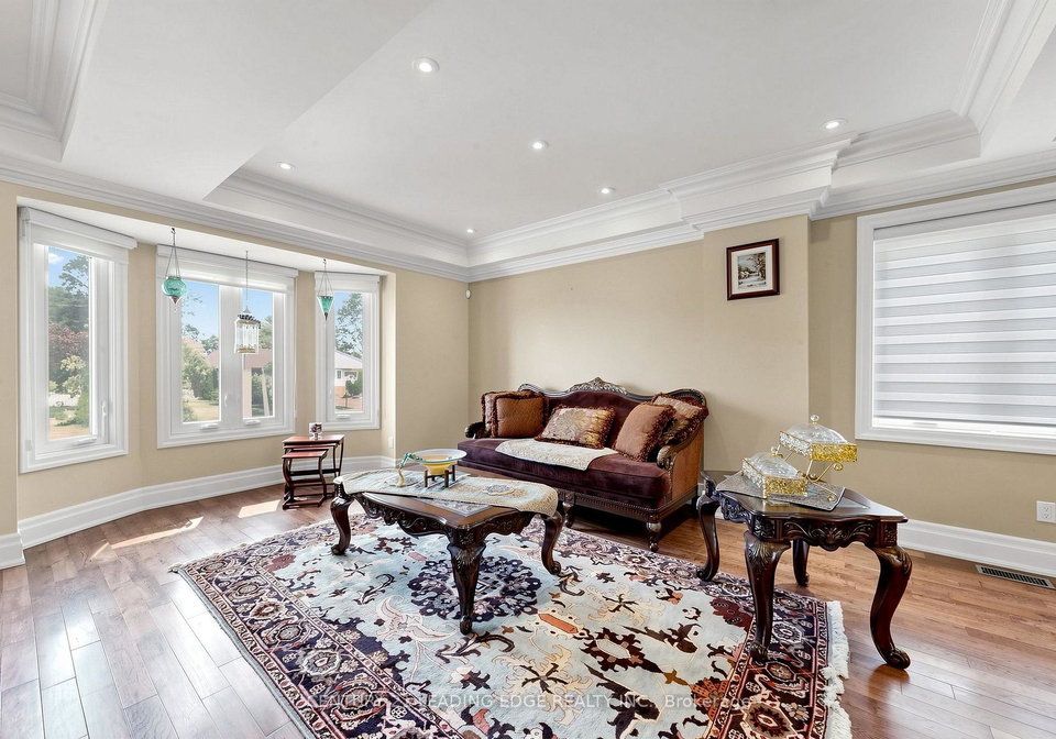 11-bellvare-crescent-toronto-scarborough-ontario-e13798382