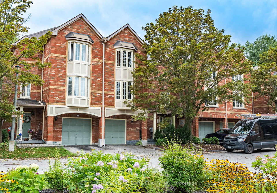 11-guildpark-pathway-toronto-scarborough-ontario-e13799366