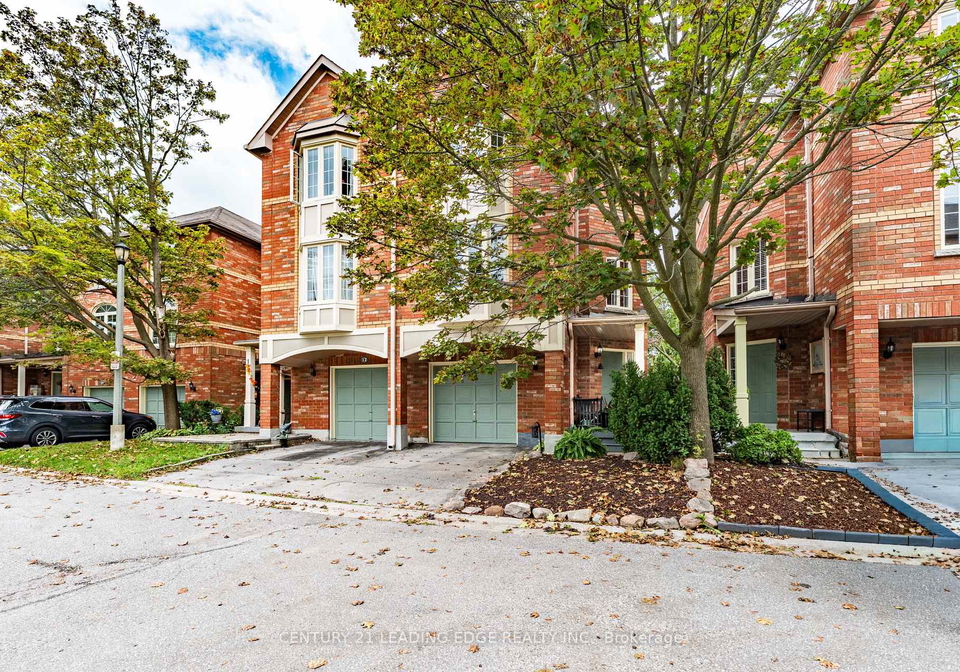 11-guildpark-pathway-toronto-scarborough-ontario-e13799366