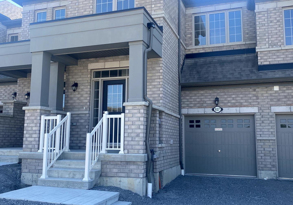 937-elizabeth-mackenzie-drive-pickering-ontario-e13799642