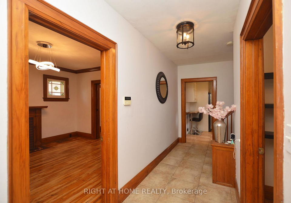407-king-street-e-oshawa-ontario-e13800024