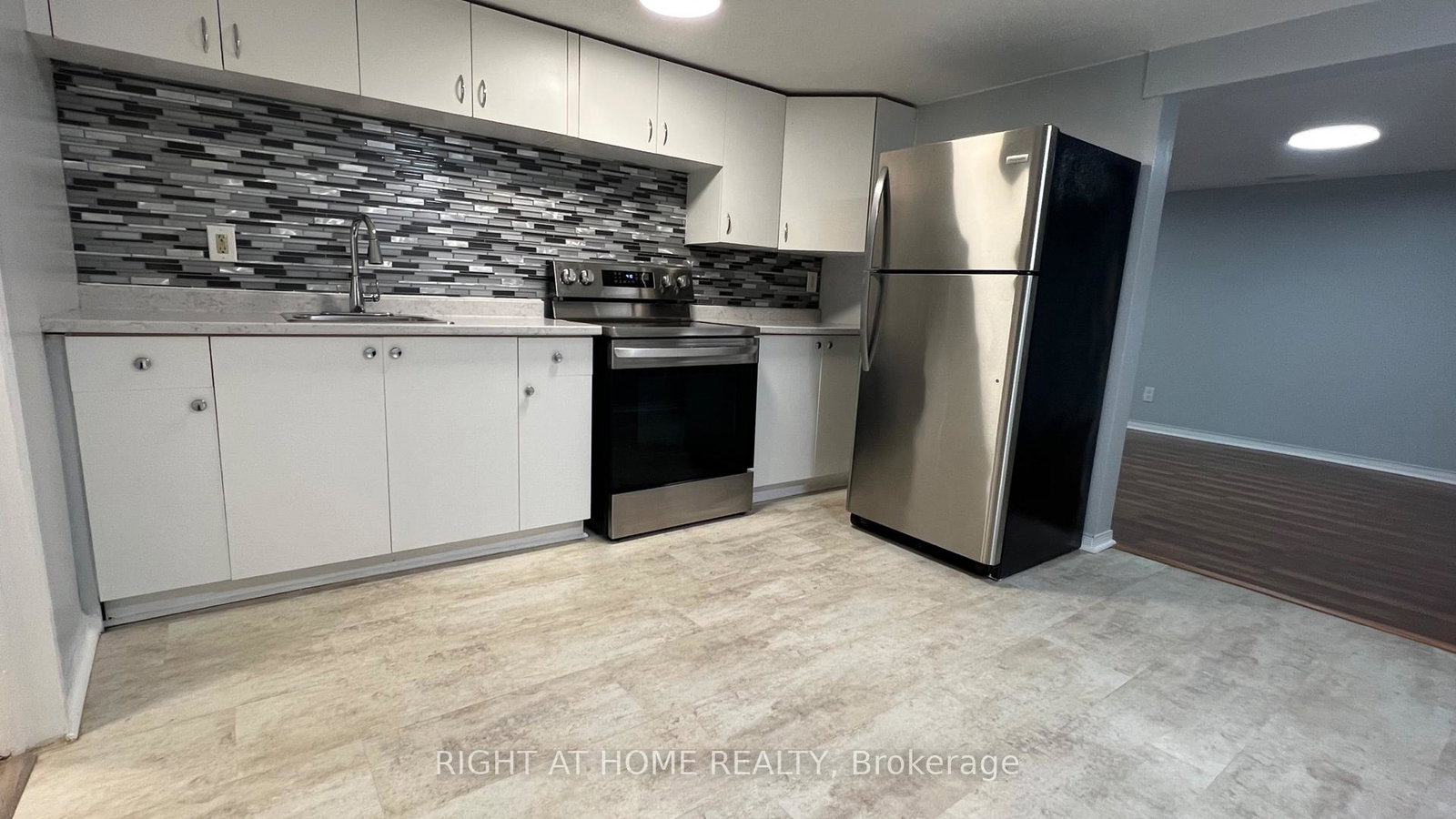 32-throncroft-crescent-ajax-ontario-e13800242