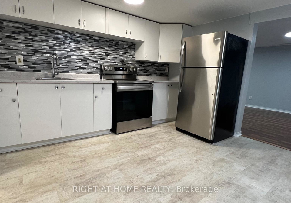 32-throncroft-crescent-ajax-ontario-e13800242