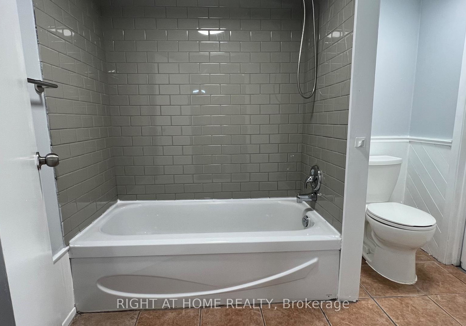 32-throncroft-crescent-ajax-ontario-e13800242