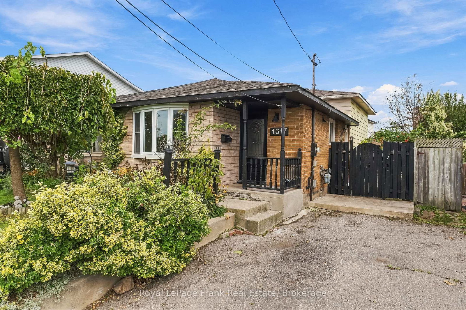 1317-park-road-s-oshawa-ontario-e13800268