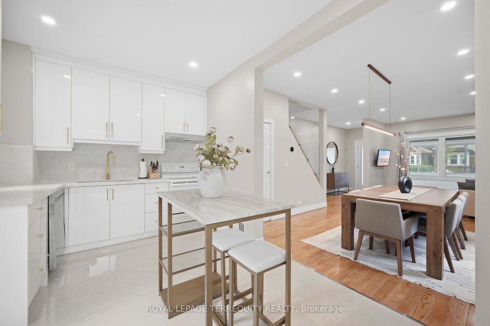 350-lumsden-avenue-toronto-east-york-ontario-e13800316