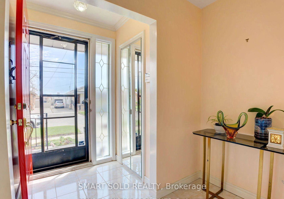 24-ivanhoe-court-toronto-scarborough-ontario-e13800552
