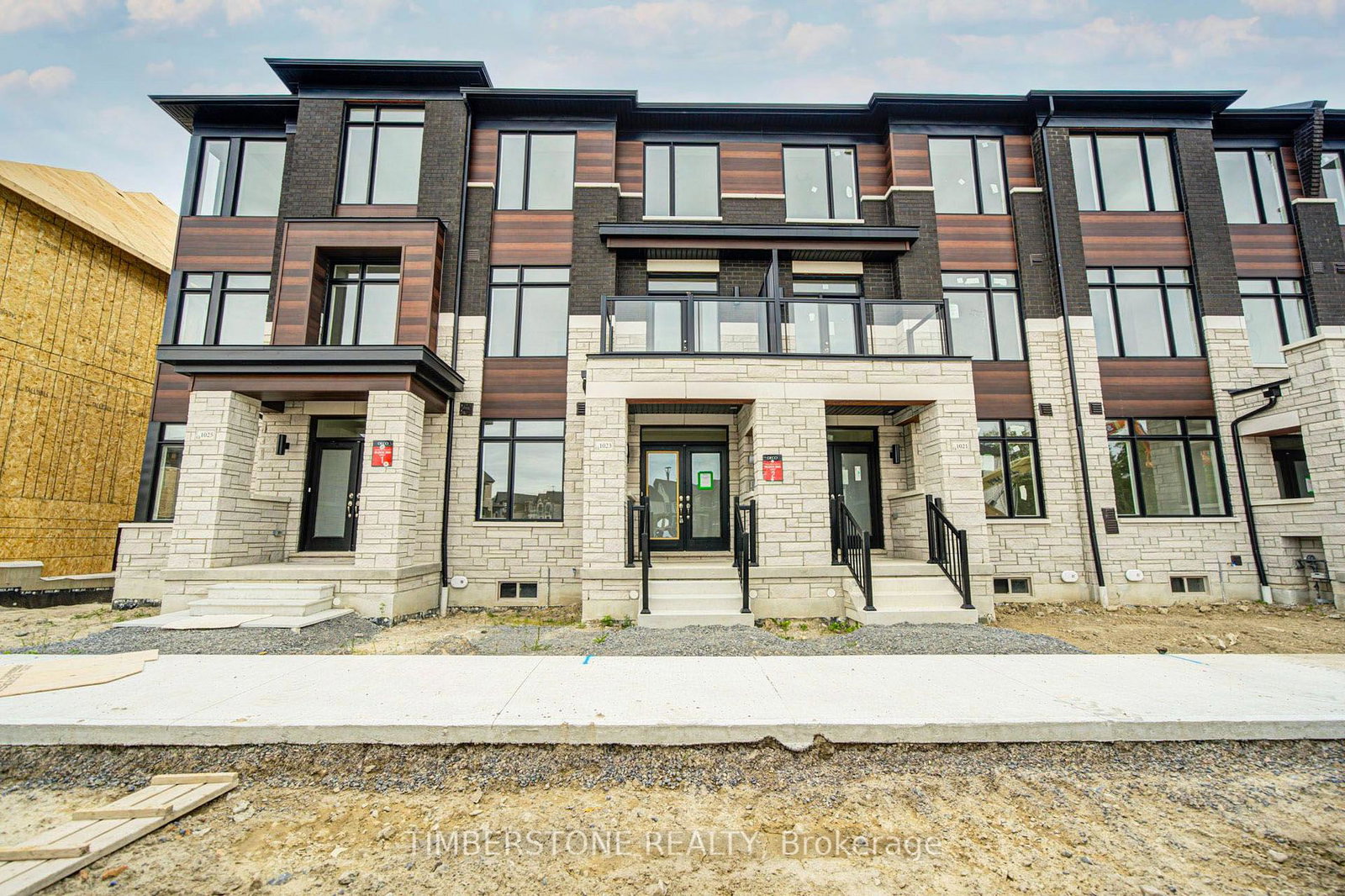 1023-elizabeth-mackenzie-drive-pickering-ontario-e13800846
