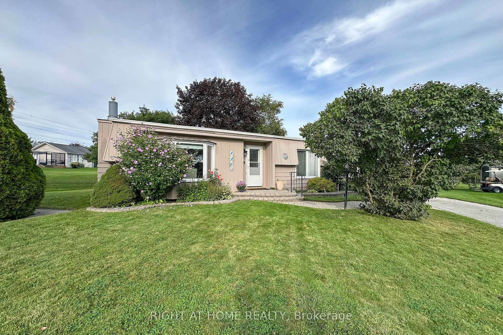 13-cornerbrook-court-clarington-ontario-e13800880