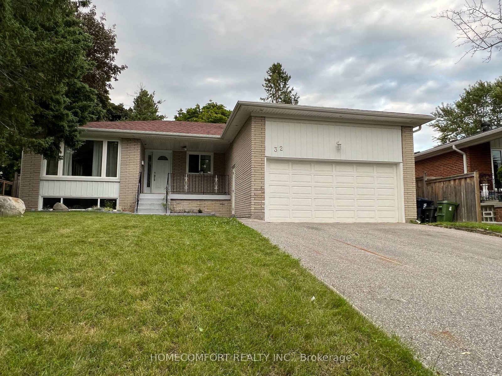 32-eaglewing-main-court-toronto-scarborough-ontario-e13803078