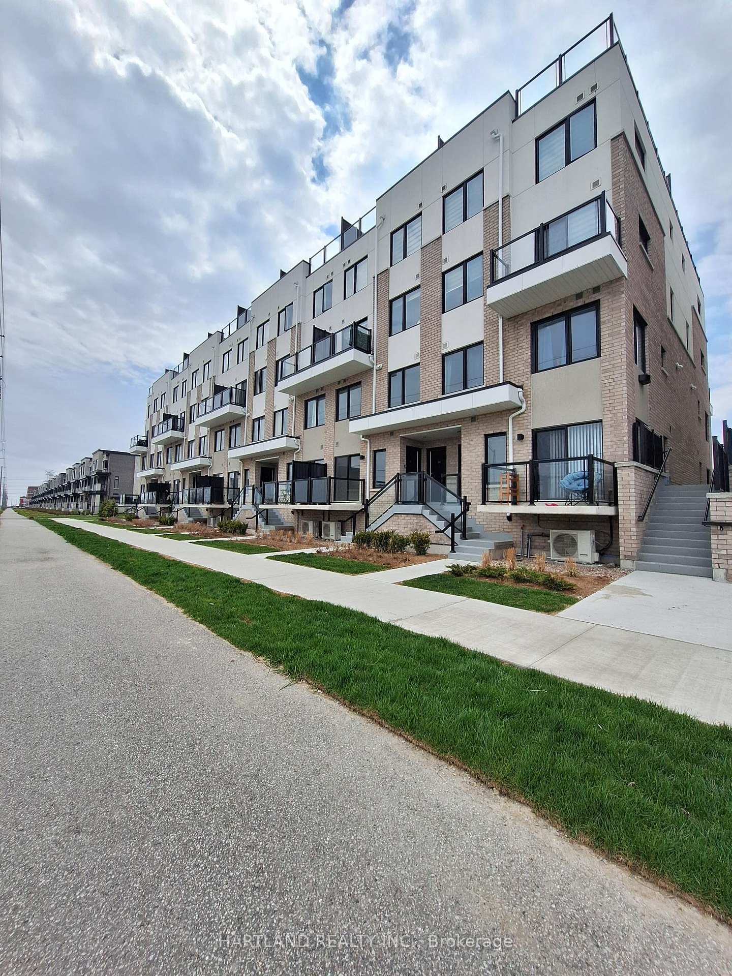 1695-dersan-street-pickering-ontario-e13803540