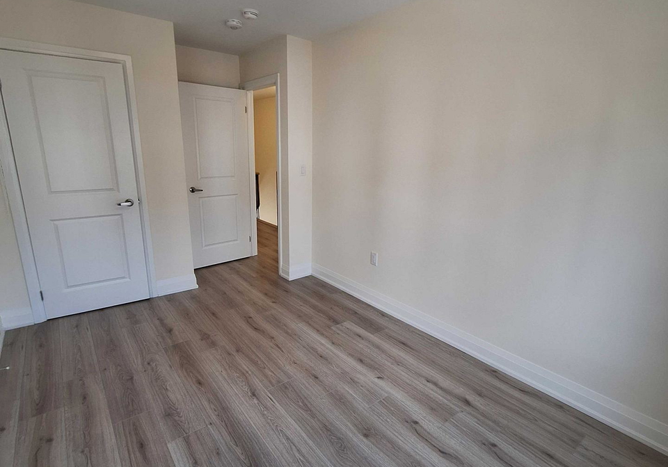 1695-dersan-street-pickering-ontario-e13803570