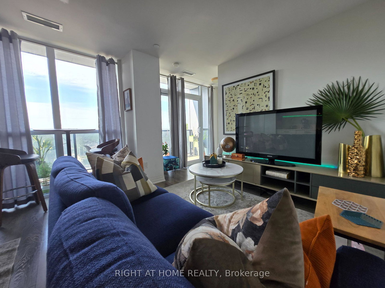 2301-danforth-avenue-toronto-toronto-ontario-e13803632