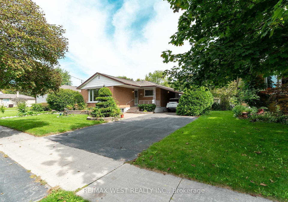 203-lupin-drive-whitby-ontario-e13803866