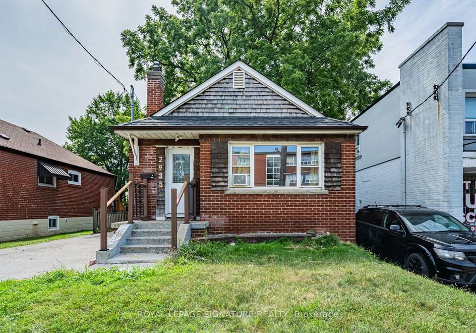 2935-st-clair-avenue-e-toronto-east-york-ontario-e13804026