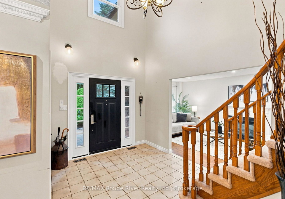 7-lyndhurst-crescent-whitby-ontario-e13804584