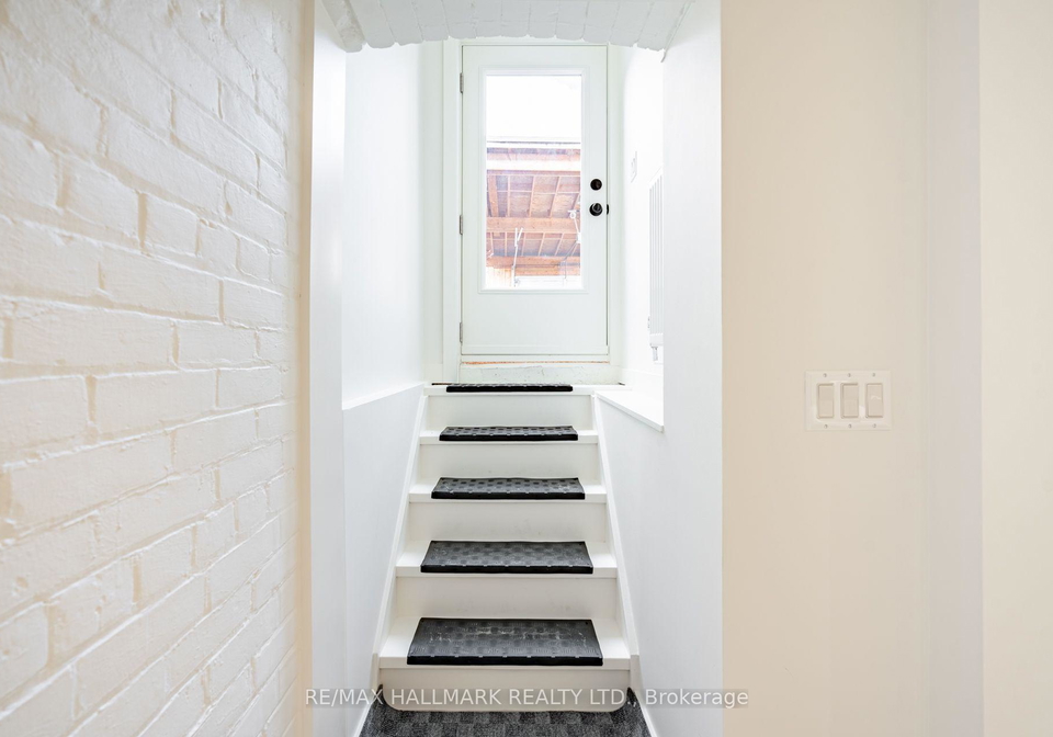 138-milverton-boulevard-toronto-east-york-ontario-e13804714
