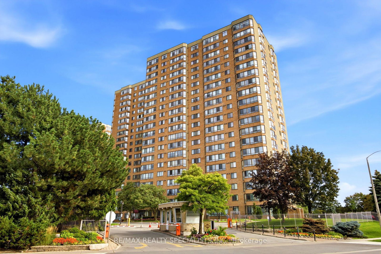 55-bamburgh-circle-toronto-scarborough-ontario-e13804840