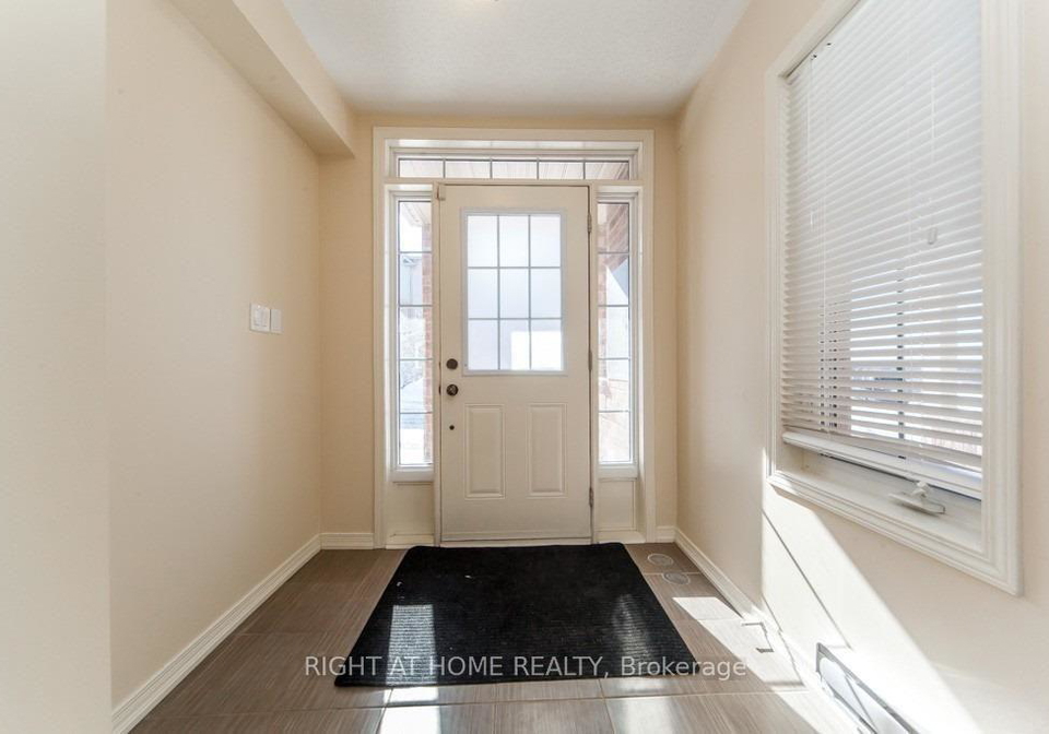37-comfort-way-whitby-ontario-e13806134