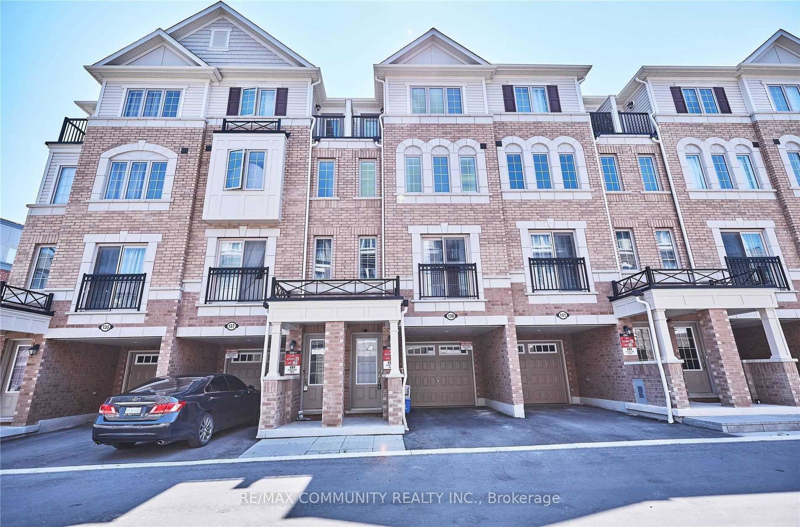 139-giboulee-path-oshawa-ontario-e13806468