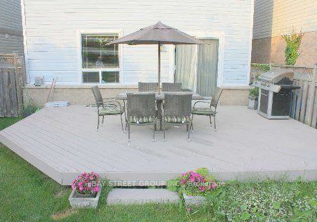 16-steamer-drive-whitby-ontario-e13806730