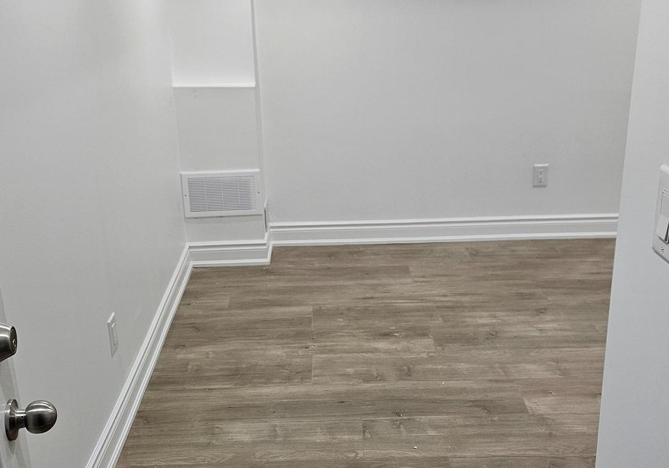 17a-skelton-crescent-ajax-ontario-e13806810