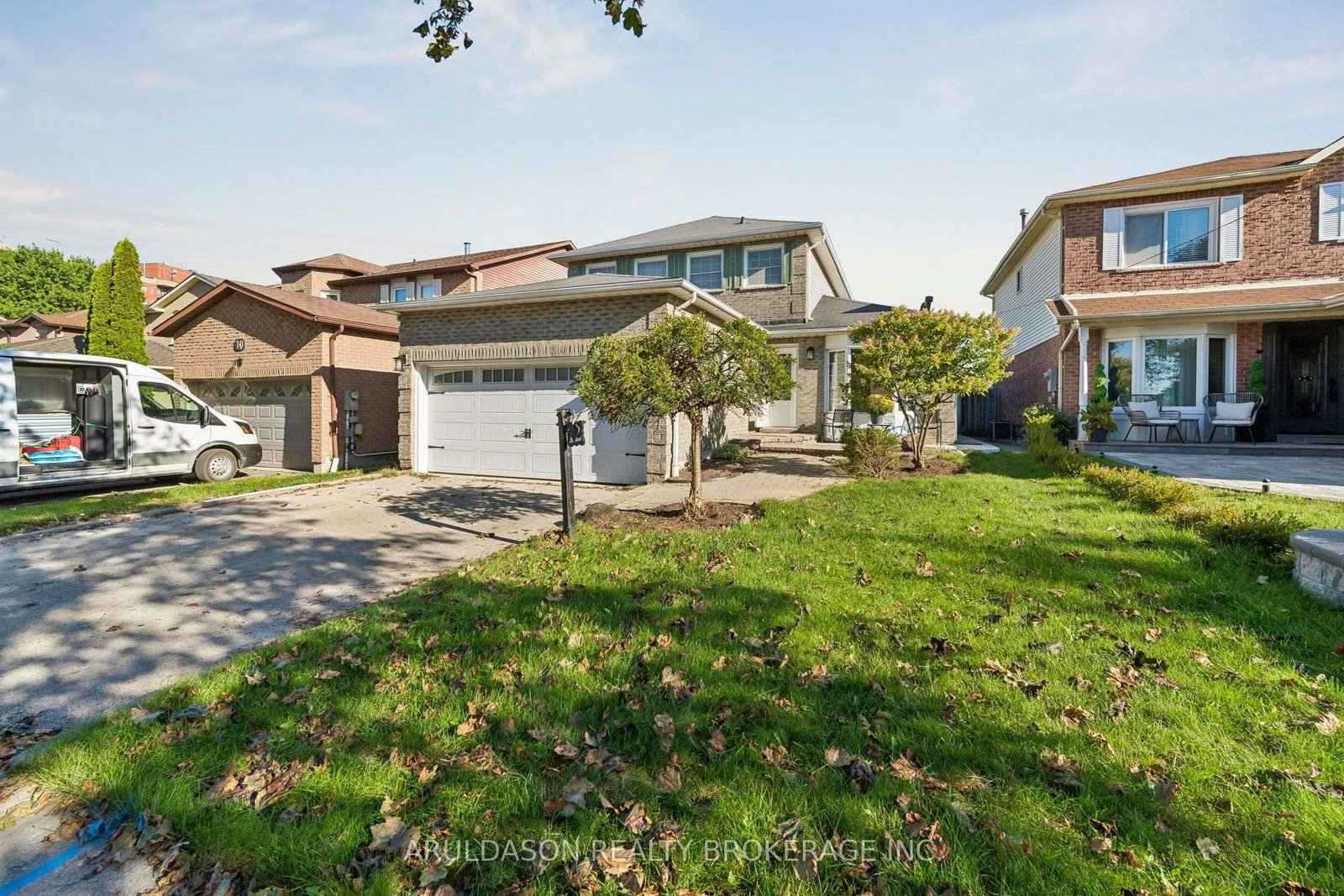 12-upland-drive-whitby-ontario-e13806894