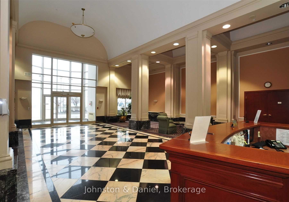 1-lee-centre-drive-toronto-scarborough-ontario-e13807116