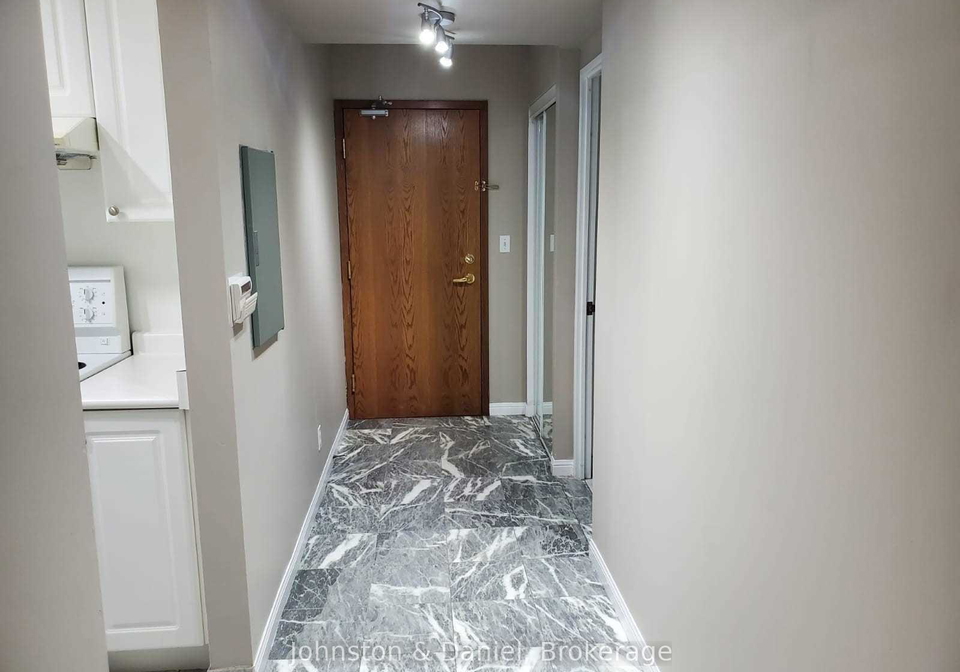 1-lee-centre-drive-toronto-scarborough-ontario-e13807116