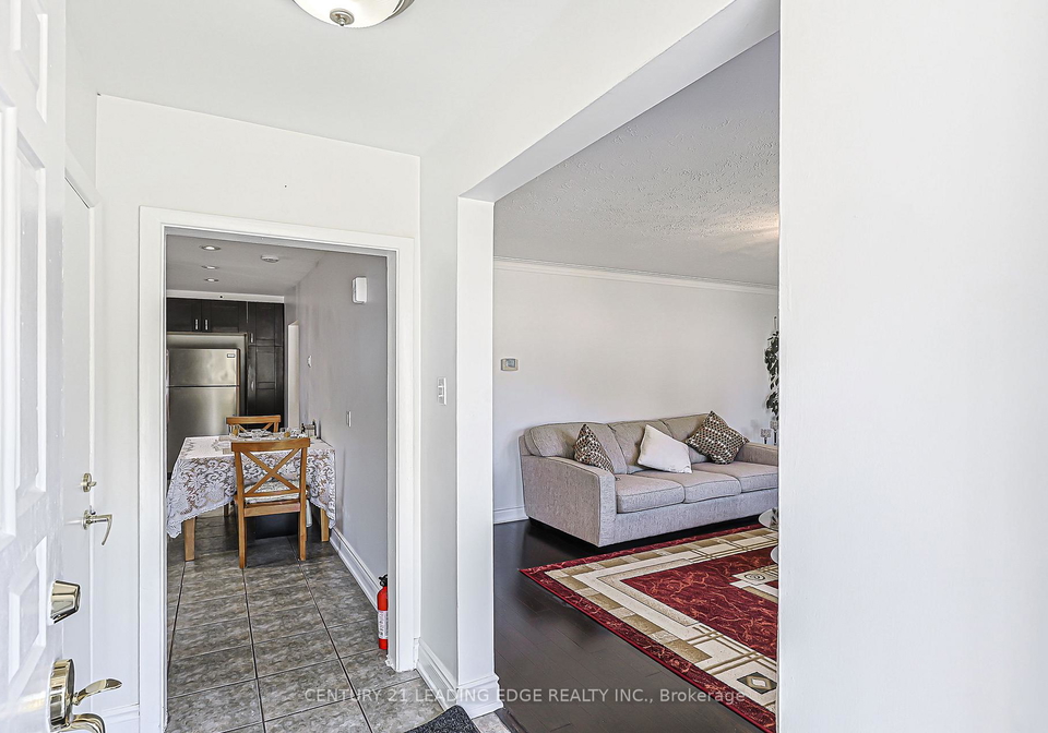 246-ellington-drive-toronto-scarborough-ontario-e13807336