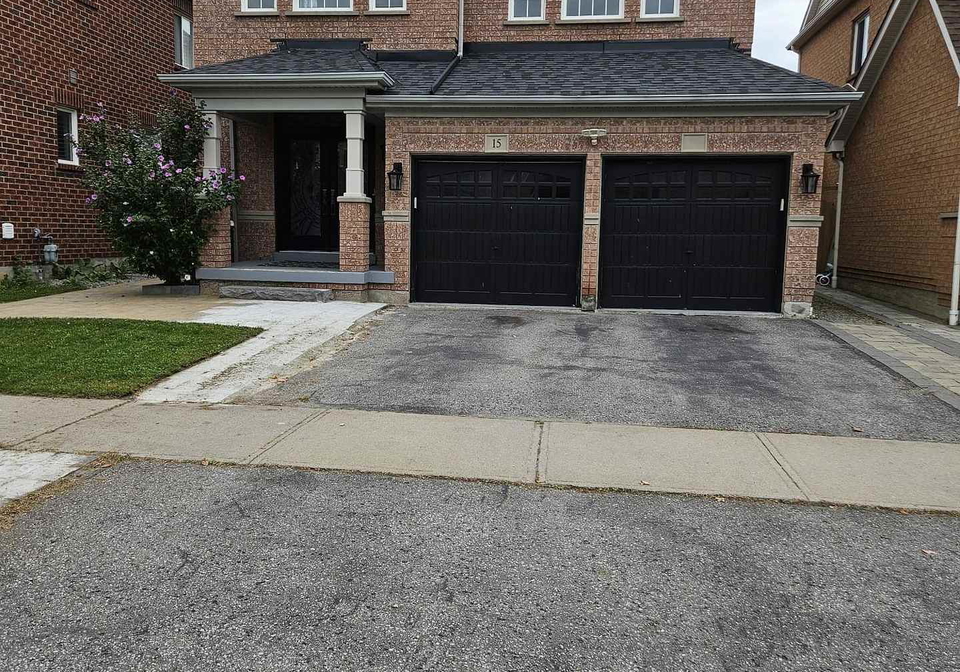 15-coyle-street-ajax-ontario-e13807394