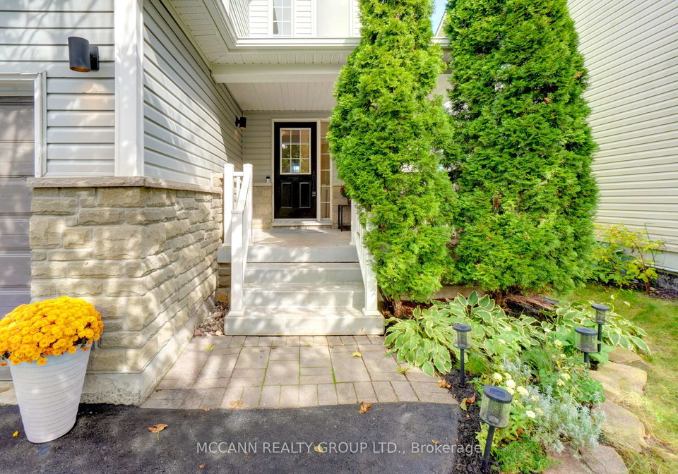 31-hatch-street-whitby-ontario-e13807398