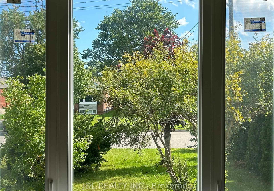 8-highwood-avenue-toronto-scarborough-ontario-e13807790