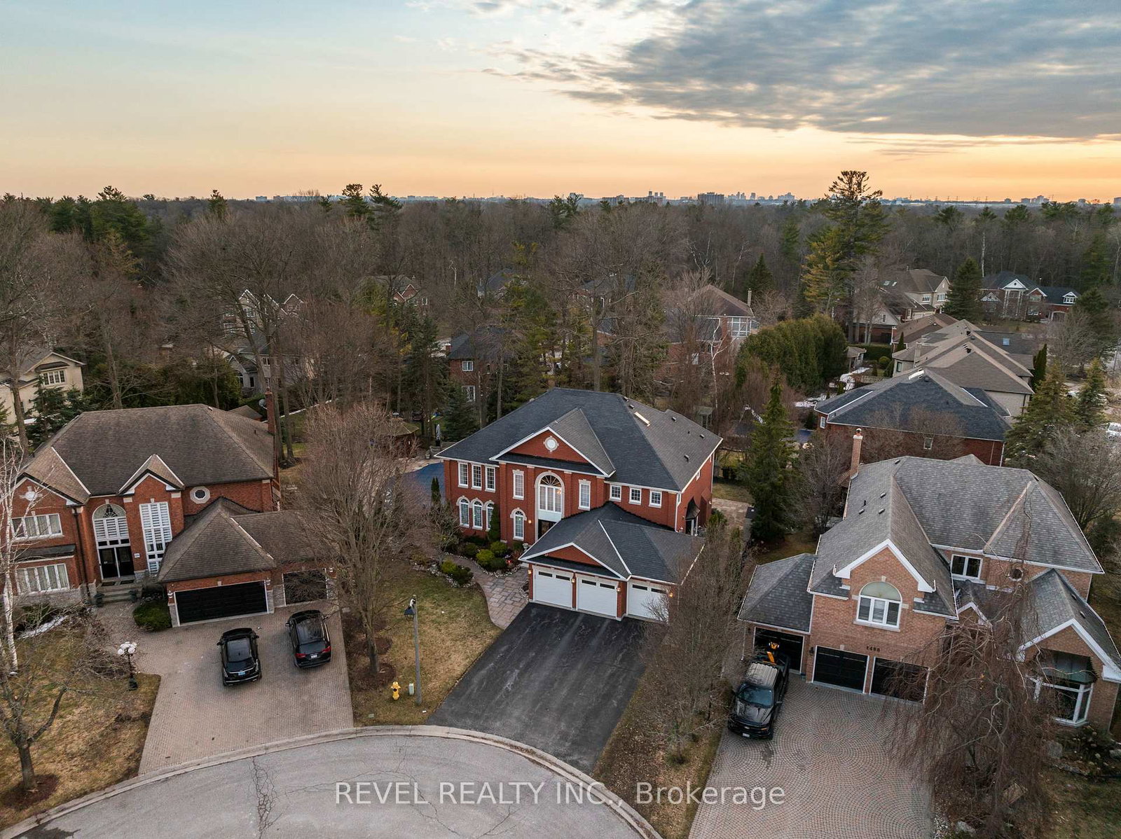 1486-ashwood-gate-pickering-ontario-e13807930